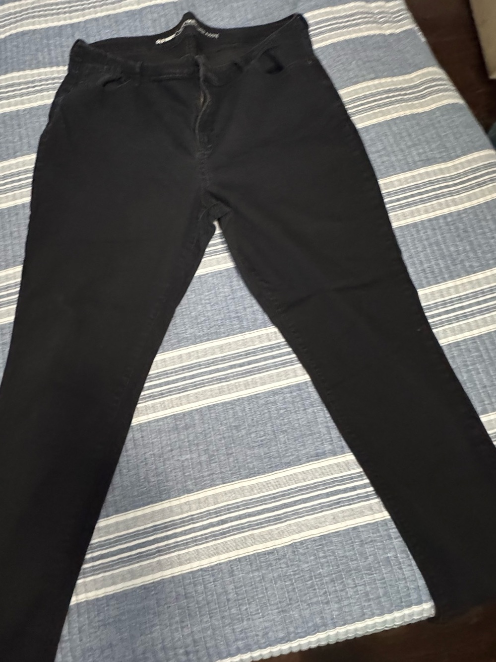 Old Navy Women’s Skinny Jeans - Black